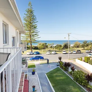 https://burleigh-point-holiday-apartments.queenslandhotels.net